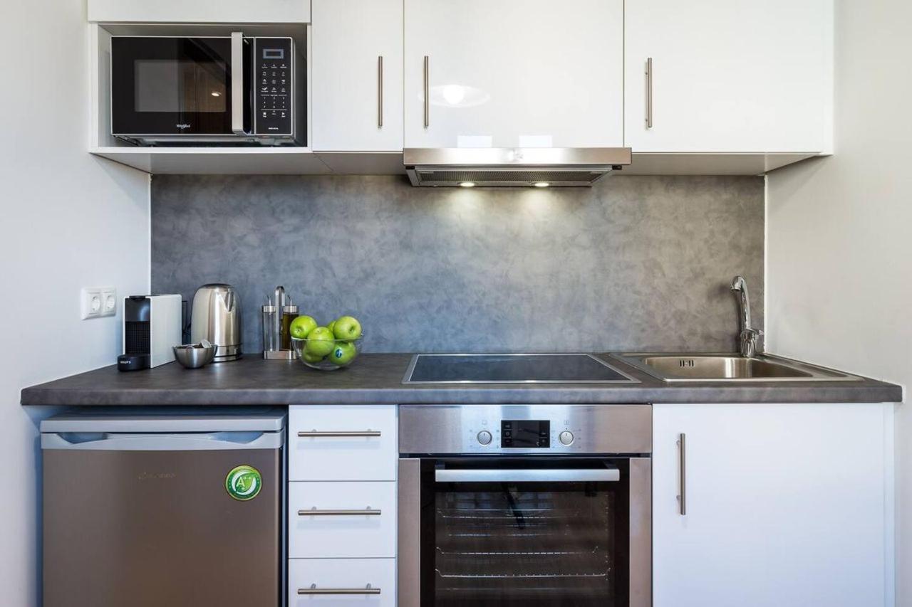 Emily In Athens - Central Chic Flat With Terrace Syntagma E1 Exterior photo