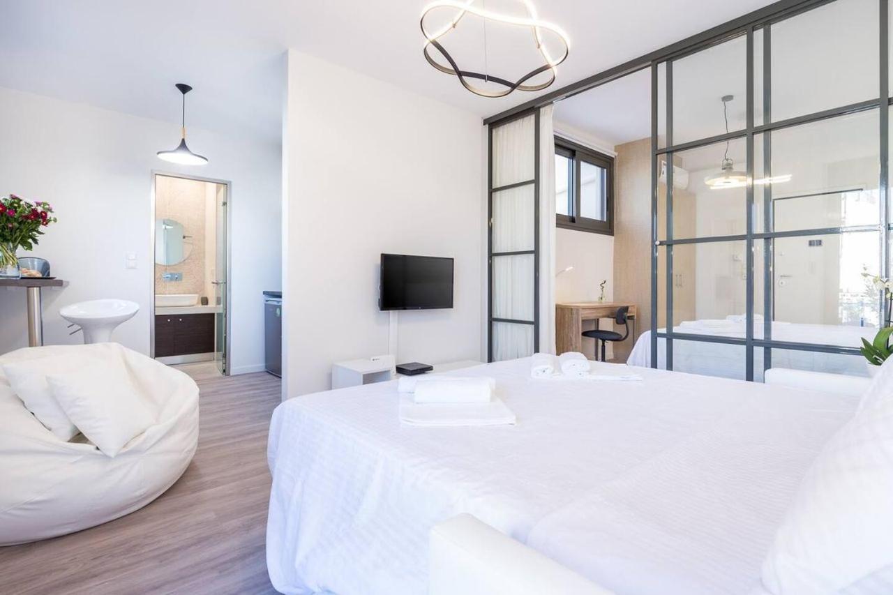 Emily In Athens - Central Chic Flat With Terrace Syntagma E1 Exterior photo