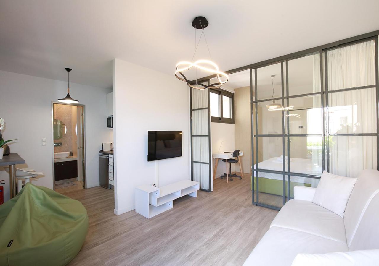 Emily In Athens - Central Chic Flat With Terrace Syntagma E1 Exterior photo