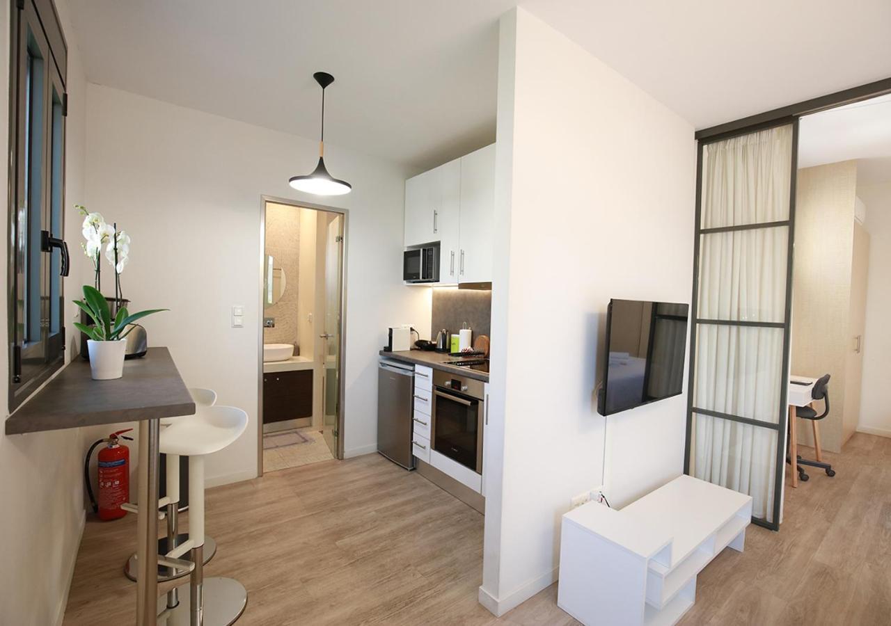 Emily In Athens - Central Chic Flat With Terrace Syntagma E1 Exterior photo