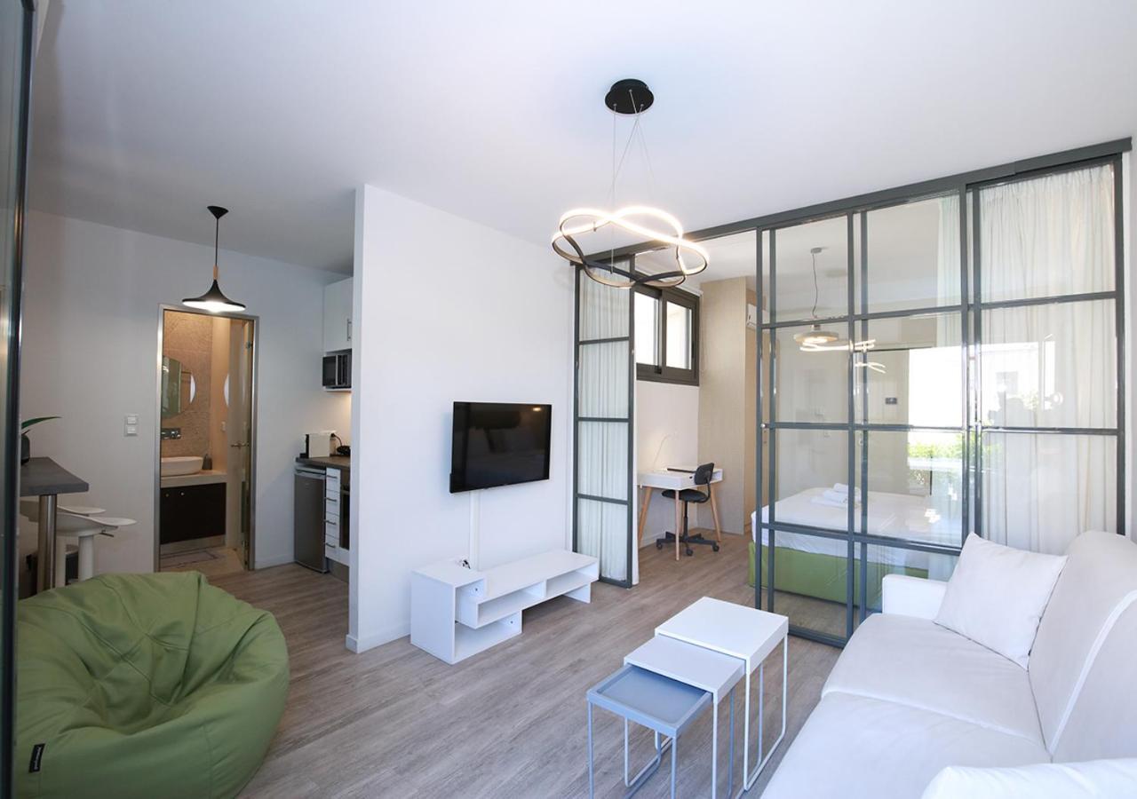 Emily In Athens - Central Chic Flat With Terrace Syntagma E1 Exterior photo