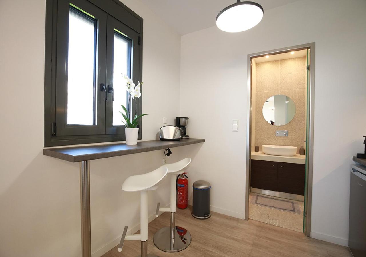 Emily In Athens - Central Chic Flat With Terrace Syntagma E1 Exterior photo